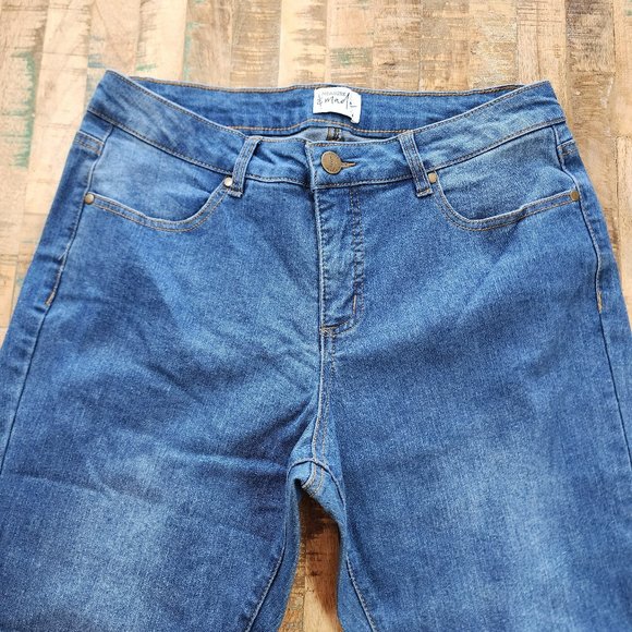 Measure & Made Medium Wash Ankle Jeans - Fitlogic Technology - 64% Cotton Blend - Picture 1 of 6